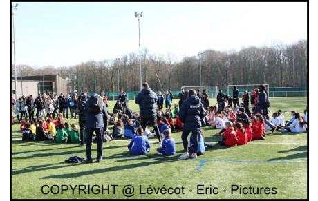 Ecole de Football (Féminines) : &quot; Un plateau ensoleillé...&quot;