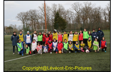 Ecole de Football : &quot;Fillofoot des reines...&quot;